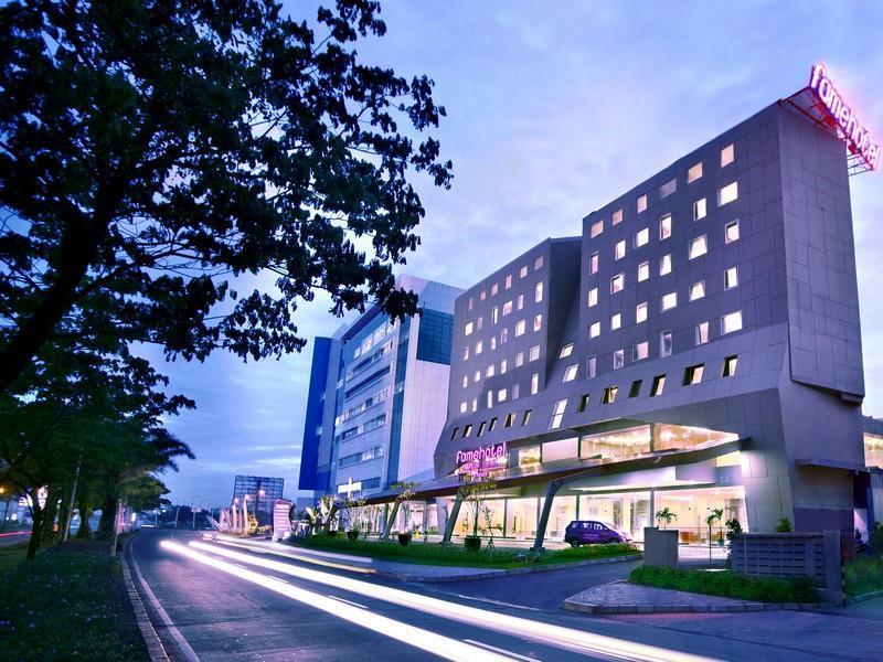 Fame Hotel Gading Serpong Tangerang Dış mekan fotoğraf